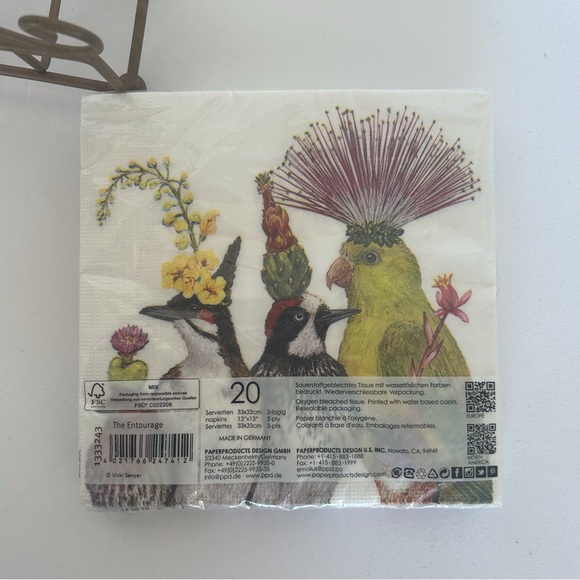 PAPER PRODUCTS DESIGN NAPKINS AND NAPKIN HOLDER NWT - Picture 12 of 14